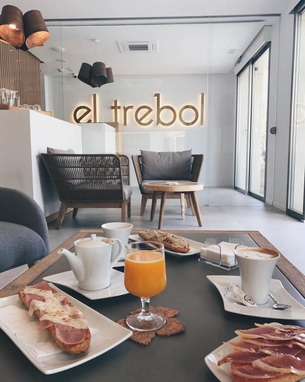El Trebol Bar & Hotel Only Adults Карбонерас Екстериор снимка