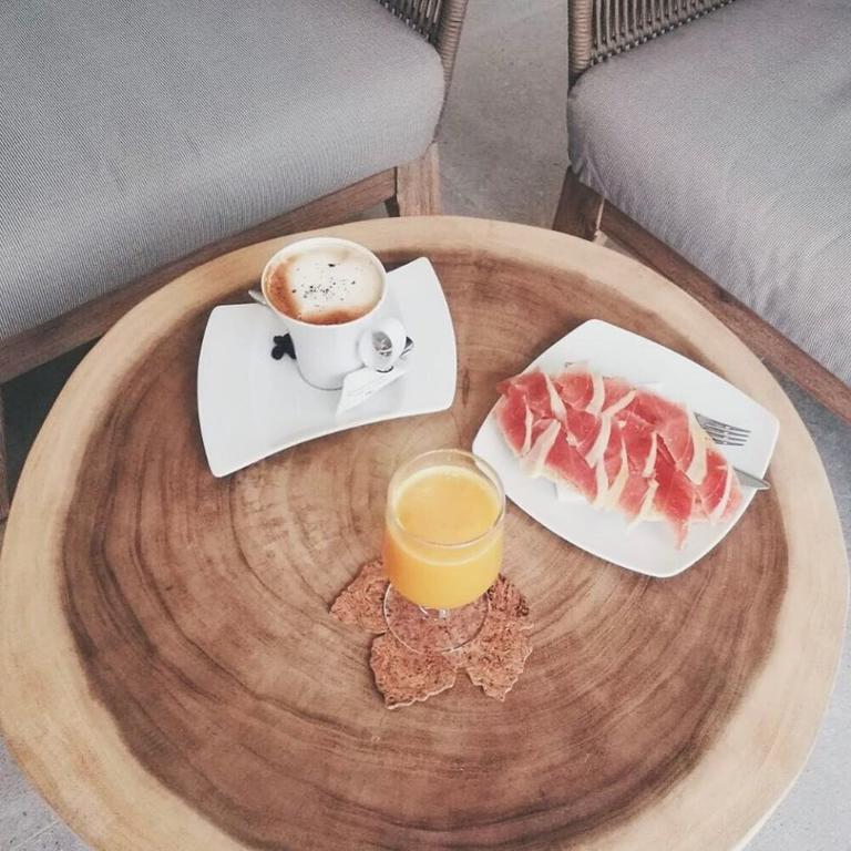 El Trebol Bar & Hotel Only Adults Карбонерас Екстериор снимка